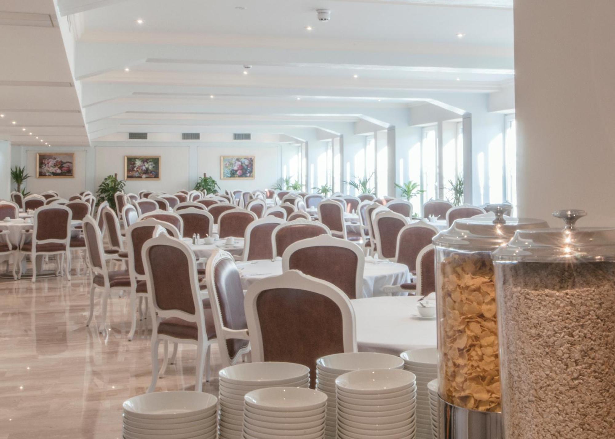 Grand Palladium Отель